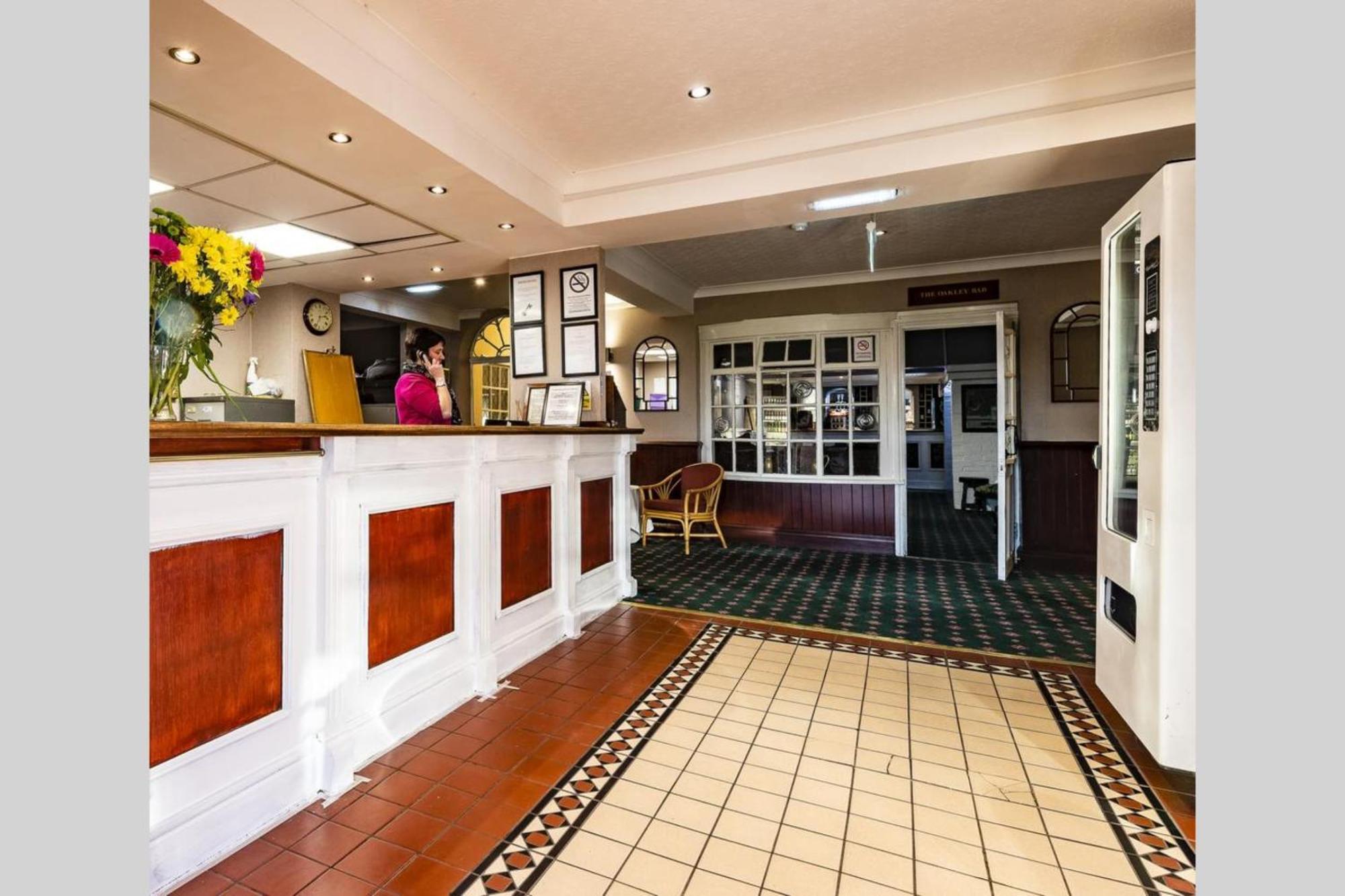Paddington House Hotel Warrington Exteriör bild